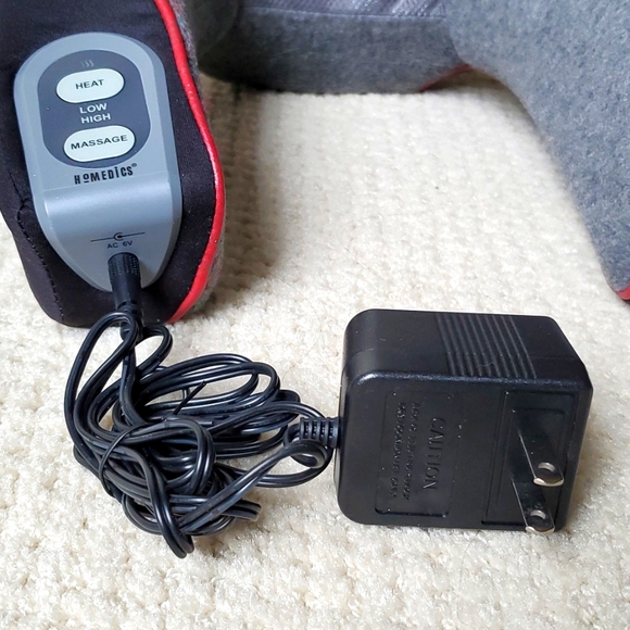 Homedics Neck and Shoulder Massager, 2 speeds + Heat - Picture 10 of 12